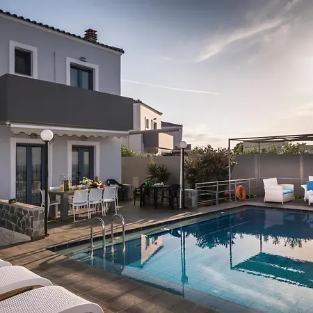 Villa Akron Chania, 1 Maritsa, 2 Suzanna, 3 Ioanna Stavrós