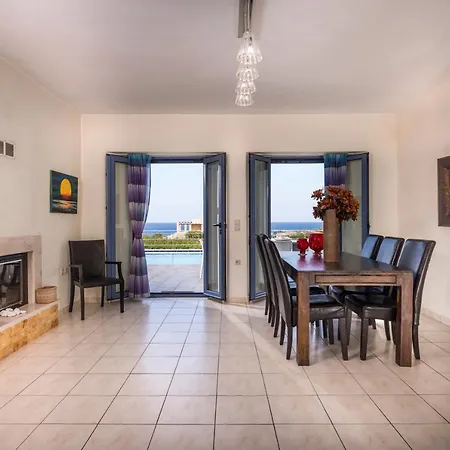 Villa Akron Chania, 1 Maritsa, 2 Suzanna, 3 Ioanna